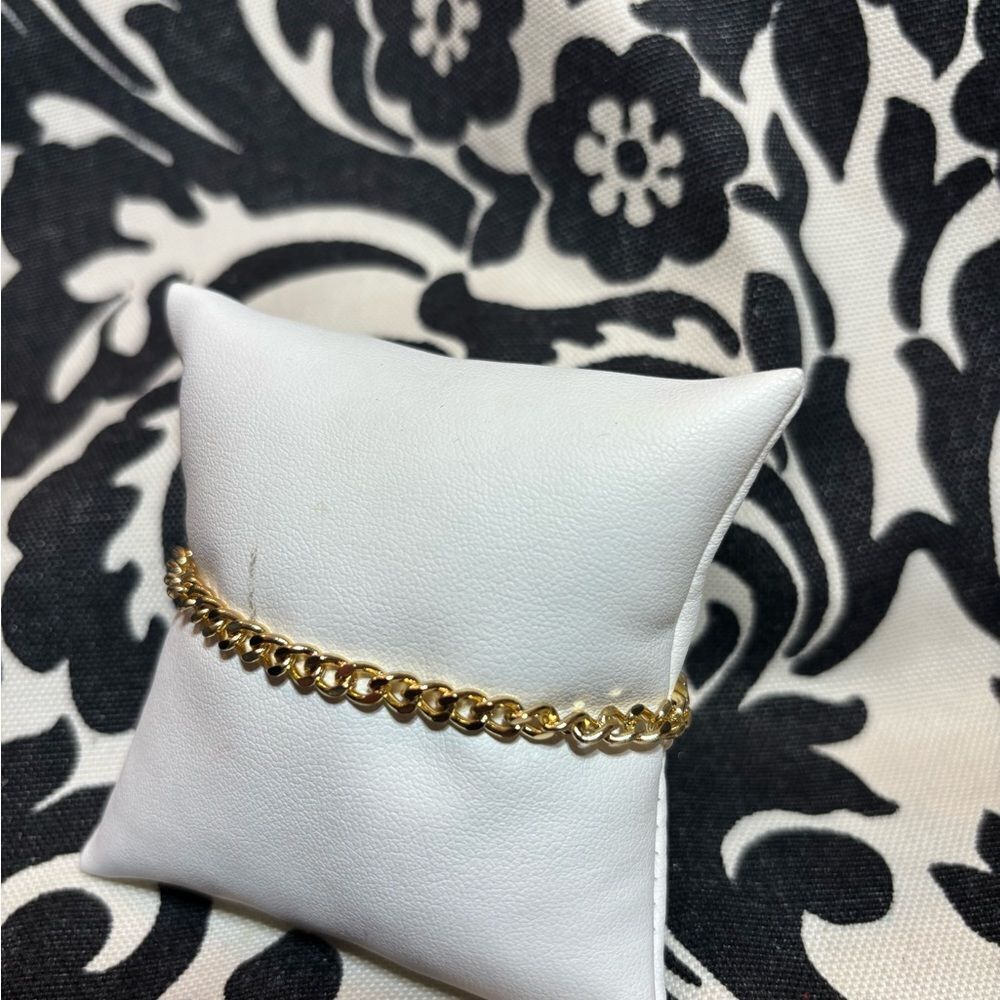 7” New! Women’s Dainty Thin Gold-tone Bracelet - Picture 2 of 4